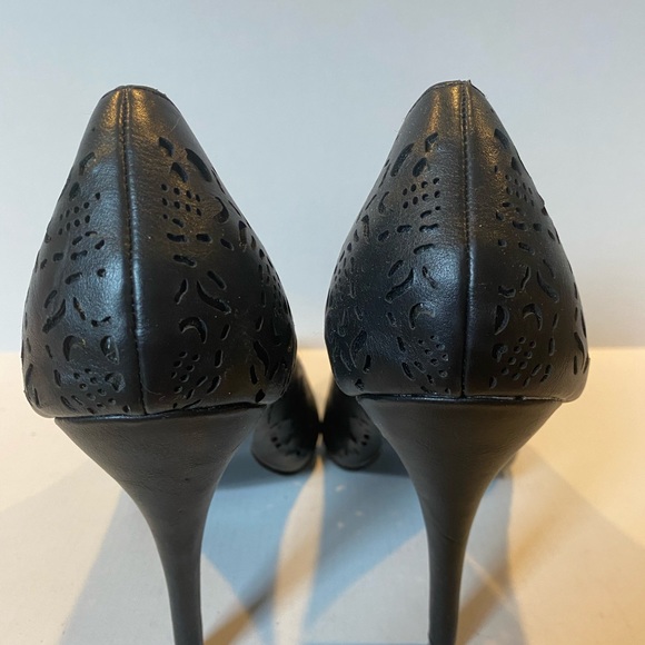 IRON FIST HEELS - Picture 2 of 3